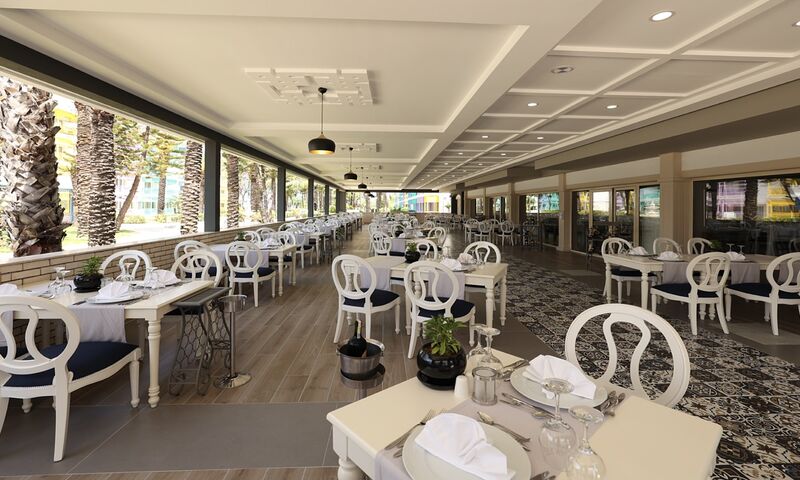 Crystal Paraiso Verde Resort