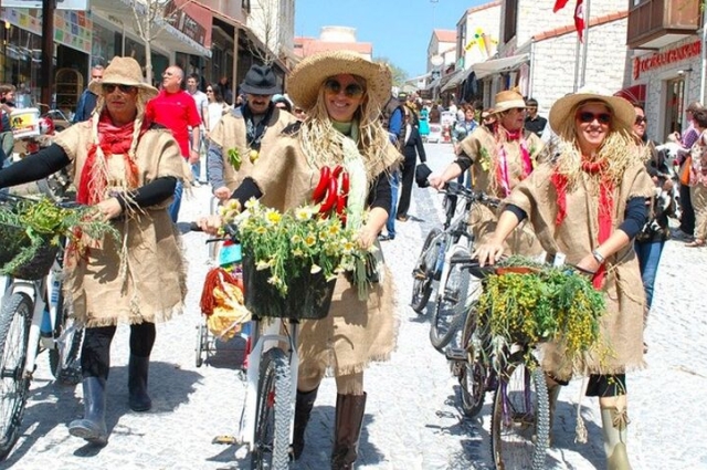 Alaçatı Ot Festivali Turu